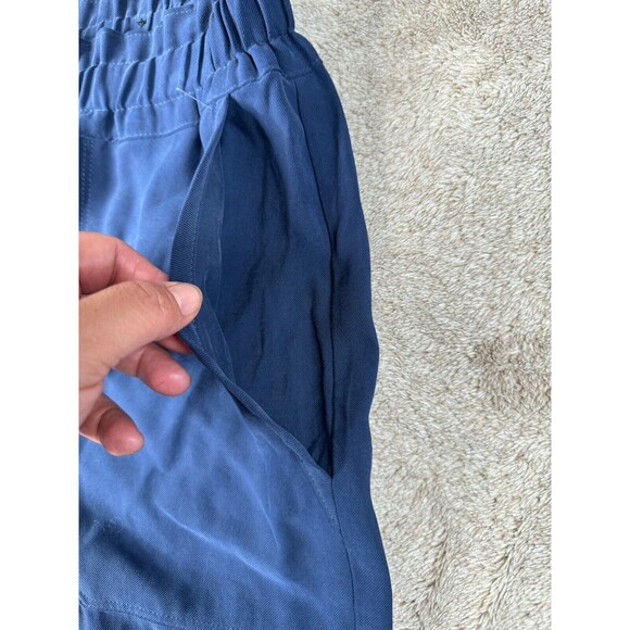 International Concepts Shorts Womens size 6 Blue 2 Pocket Casual Stretch Waist - Picture 5 of 10